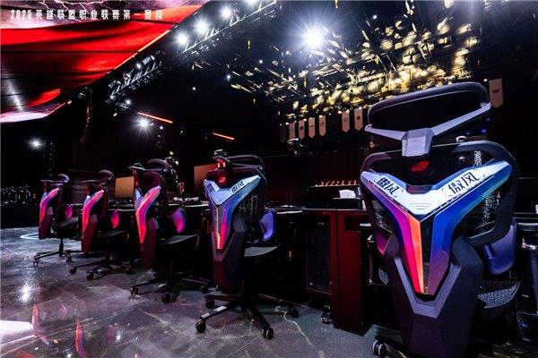 -2026年英雄联盟职业联赛 为玩家带来超凡体验CQ9电子登录注册无畏竞巅峰！傲风携手2025(图2)