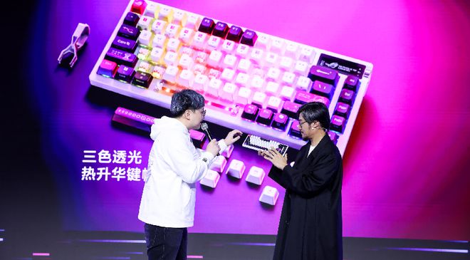 跨界联动燃爆二次元！全新外设惊艳亮相CQ